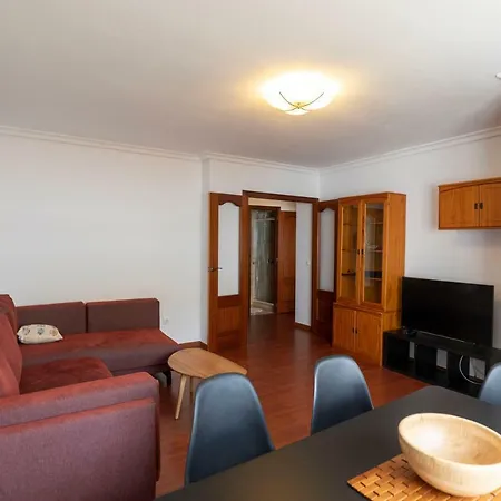 Apartment Montserrate Homes *