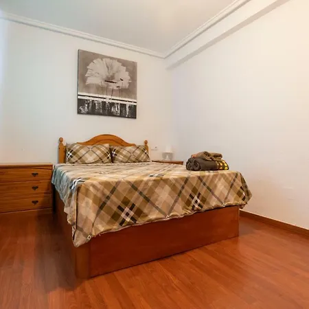 Apartment Montserrate Homes *